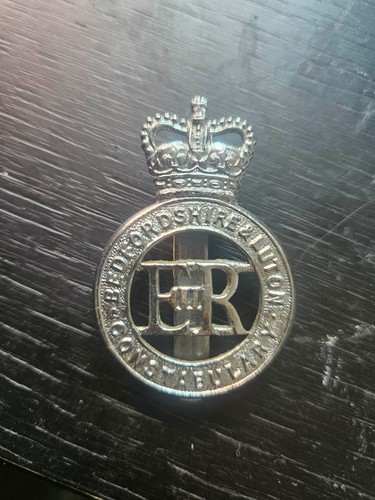 Queens crown bedfordshire - crown,